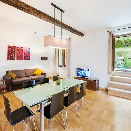 Unique Trastevere Apartment
