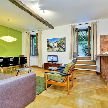 Unique Trastevere Apartment Rome